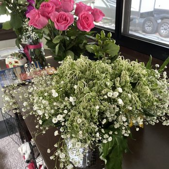 Alma's Flower Shop - Dead hydrangeas - Florists Near Me - Lodi, California Alma's Flower Shop - Dead hydrangeas - Florists Near Me - Lodi, California