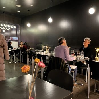 Ngogo - Interior - French Near Me - Toronto, Ontario