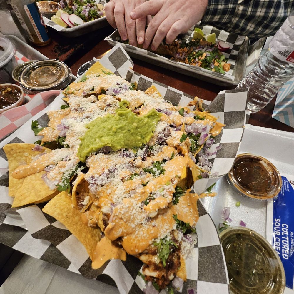 Olla Taqueria Gutierrez - The nachos look amazing! - Mexican Near Me - Covington, Kentucky Olla Taqueria Gutierrez - The nachos look amazing! - Mexican Near Me - Covington, Kentucky