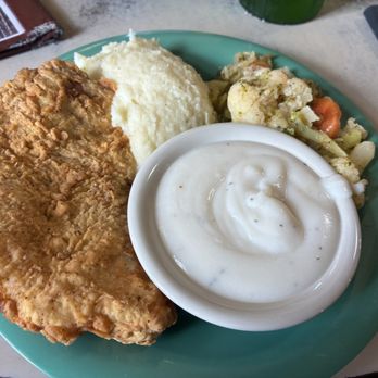 Isaack's Restaurant - Chicken-fried steak - American Near Me - Junction, Texas Isaack's Restaurant - Chicken-fried steak - American Near Me - Junction, Texas