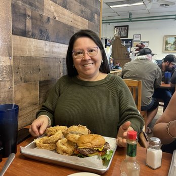Bobbie's Southern Kitchen - American Near Me - San Antonio, Texas