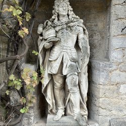 Schloss Marienburg - Der Landesvater