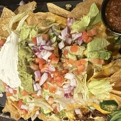 Lucky's 13 Pub - Nachos with birria