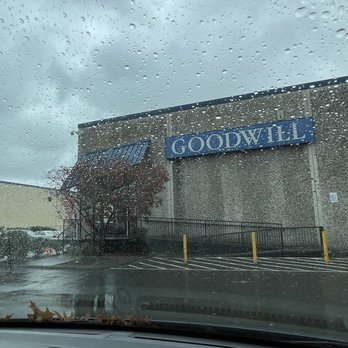 Tukwila Goodwill - Exterior - Thrift Stores Near Me - Tukwila, Washington Tukwila Goodwill - Exterior - Thrift Stores Near Me - Tukwila, Washington