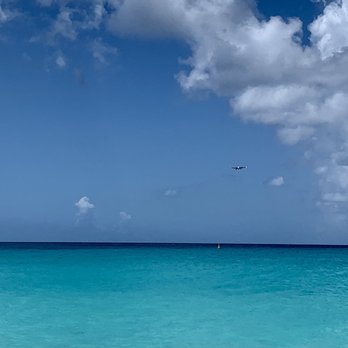 Maho Beach Sint Maarten - Beautiful, clear water - Beaches Near Me Maho Beach Sint Maarten - Beautiful, clear water - Beaches Near Me