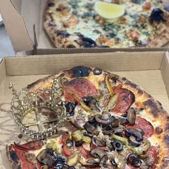 Best Side Pies - Supreme Pizza - Pizza Near Me - Kapolei , Hawaii Best Side Pies - Supreme Pizza - Pizza Near Me - Kapolei , Hawaii