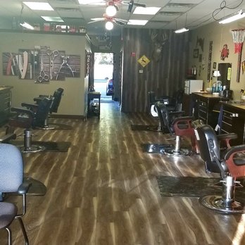 Barber's Chair 2 - Barbers Near Me - Morris, Illinois