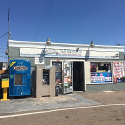 Pat's Liquor Store