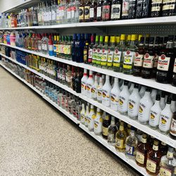 Star Liquor - Store
