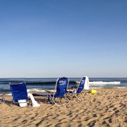 Relax Concierge - Beach gear rental including chairs, umbrellas, carts, games and more.