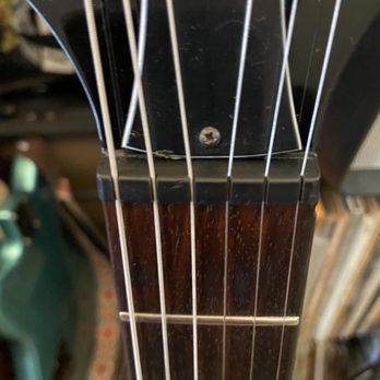 Tommy's Guitars & Trading Post - Guitar Stores Near Me - Chicago, Illinois Tommy's Guitars & Trading Post - Guitar Stores Near Me - Chicago, Illinois