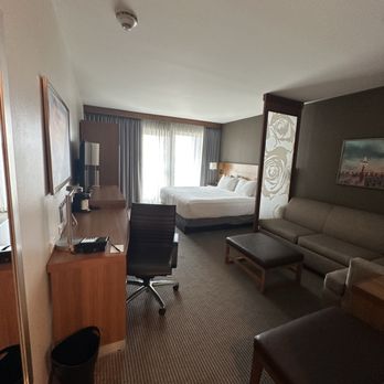 Hyatt Place Pasadena - Room - Hotels Near Me - Pasadena, California
