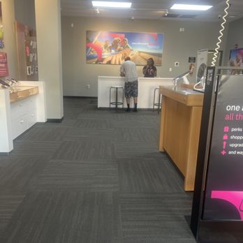 T-Mobile - T-Mobile - Mobile Phones Near Me - Charlotte, North Carolina