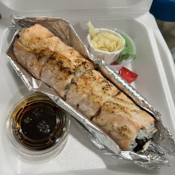 Tom's Sushi House - Baked Salmon Roll - Sushi Bars Near Me - Los Angeles, California Tom's Sushi House - Baked Salmon Roll - Sushi Bars Near Me - Los Angeles, California