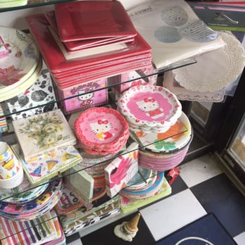 Classic Impressions - Hello Kitty!! - Flowers & Gifts Near Me - Brooklyn, New York