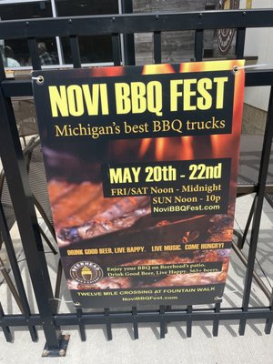 Twelve Mile Crossing at Fountain Walk by null