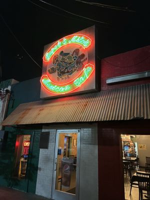 Pepe's & Mito's by null