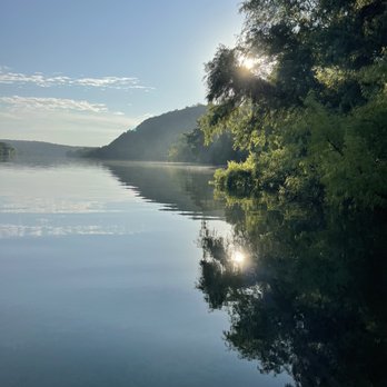 Peace Paddling - Lake Austin early morning - Paddleboarding Near Me - Austin, Texas
