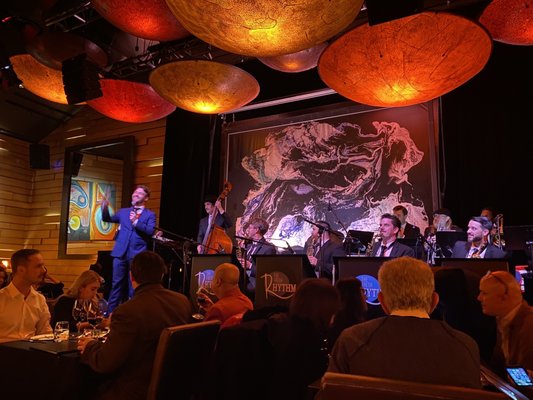 Vibrato Grill Jazz by null