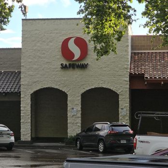San Leandro Plaza - Shopping Centers Near Me - San Leandro, California
