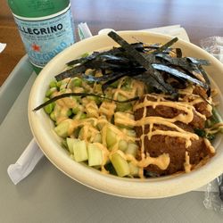 Sweet Retreat - Spicy tuna bowl
