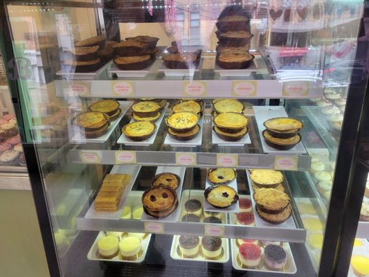 Betty Bakery by null