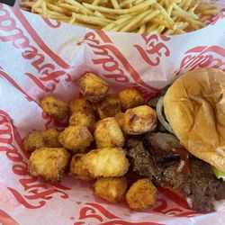 Freddy's Frozen Custard & Steakburgers