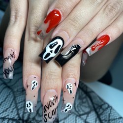 Aly’s Beauty Salon - Halloween Nails!