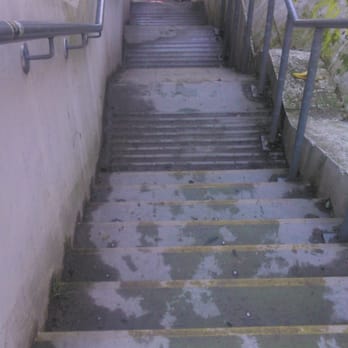 Gillespie Park - Entrance/Exit - Parks Near Me - London, XGL