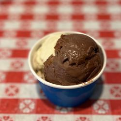Creamy Cone Cafe - Favorite combo split scoop Banana pudding and Chocolate PB swirl
