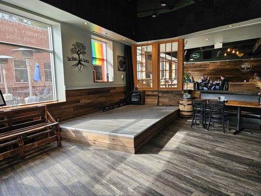 The White Oak Tavern by null