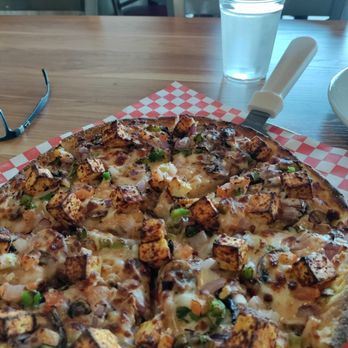 Fusion Bistro - Yummy Paneer Tikka Pizza! - Beer Bar Near Me - Rancho Cordova, California Fusion Bistro - Yummy Paneer Tikka Pizza! - Beer Bar Near Me - Rancho Cordova, California