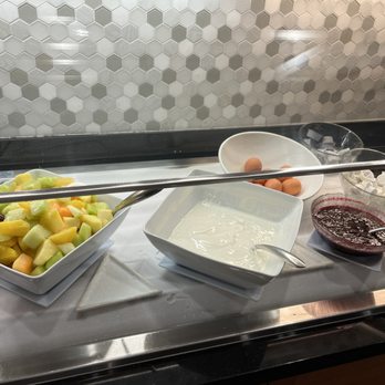 Hyatt Place Madison/Downtown - fruit and yogurt - Hotels Near Me - Madison, Wisconsin Hyatt Place Madison/Downtown - fruit and yogurt - Hotels Near Me - Madison, Wisconsin