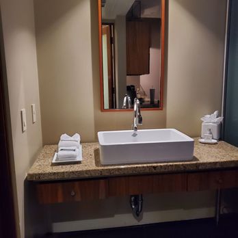 14 West - Sink not inside of bathroom - Hotels Near Me - Laguna Beach, California 14 West - Sink not inside of bathroom - Hotels Near Me - Laguna Beach, California