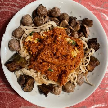 Mio Pastalogy - Linguine with bolognese sauce, mushrooms, eggplant and Italian sausage $17 - Italian Near Me - Honolulu, Hawaii Mio Pastalogy - Linguine with bolognese sauce, mushrooms, eggplant and Italian sausage $17 - Italian Near Me - Honolulu, Hawaii