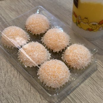 Hui Lau Shan - mango mochi - Desserts Near Me - Milpitas, California