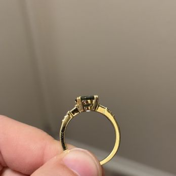 INTA Gems & Diamonds - Side view of the setting: half bezel and double prong on center stone - Jewelry Near Me - Los Angeles, California INTA Gems & Diamonds - Side view of the setting: half bezel and double prong on center stone - Jewelry Near Me - Los Angeles, California
