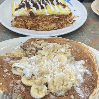 Hawaiian Style Cafe - Banana nut pancakes - Hawaiian Near Me - Kamuela, Hawaii Hawaiian Style Cafe - Banana nut pancakes - Hawaiian Near Me - Kamuela, Hawaii