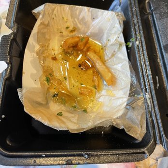 Fire Wings - Greasy garlic fries that were soaked in oil and had no flavor - Chicken Wings Near Me - Manteca, California