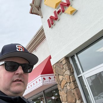 In-N-Out Burger - Me - Burgers Near Me - Napa, California In-N-Out Burger - Me - Burgers Near Me - Napa, California