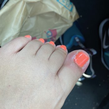 Lush Nail Studio - Infected and bleeding toe - Waxing Near Me - Tustin, California