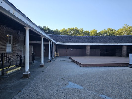 Castle Clinton National Monument by null