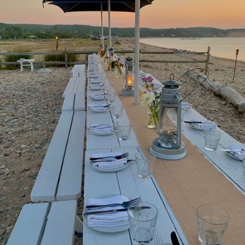 Navy Beach - Dinner Outside - Seafood Near Me - Montauk, New York