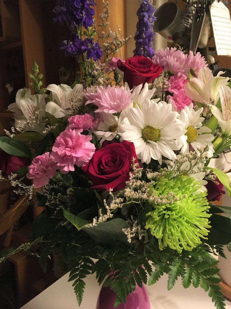 FULL BLOOM FLOWERS AND PLANTS 57 Photos 1 S Wenatchee Ave, Wenatchee, Washington Florists