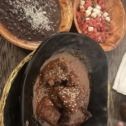 La Revolucion - Carne en salsa de guayaba