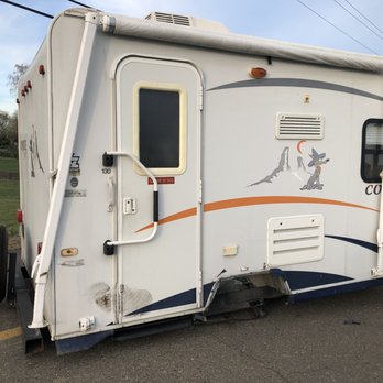 Mach One Towing - Our poor little trailer - Towing Near Me - Galt, California Mach One Towing - Our poor little trailer - Towing Near Me - Galt, California