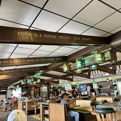 Plaza Restaurant - Restaurant