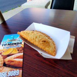 Tu Mundo Empanadas - Pastallio