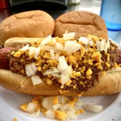 Griff's Grill - Chili Dog