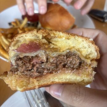 Commerce Cafe - Burger - Cafes Near Me - Lockhart, Texas